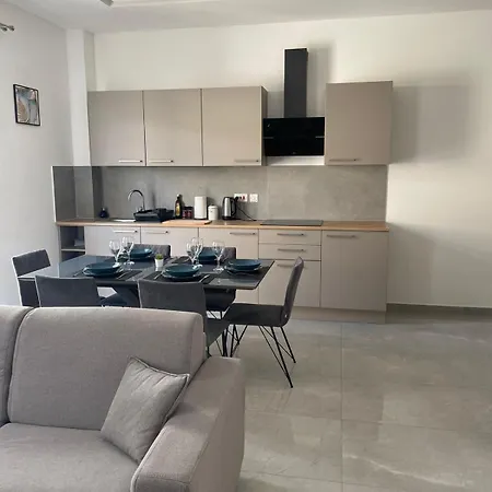 St Helen Appartement *
