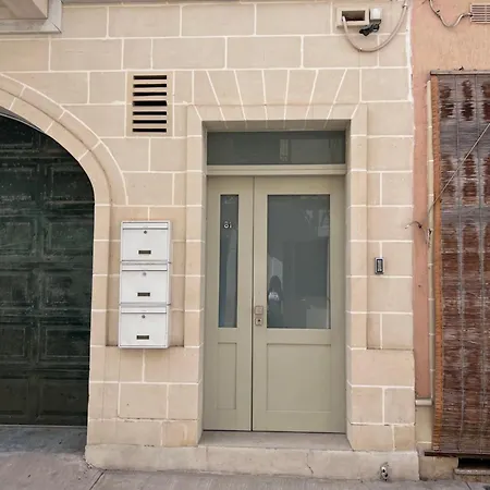 St Helen * Sliema